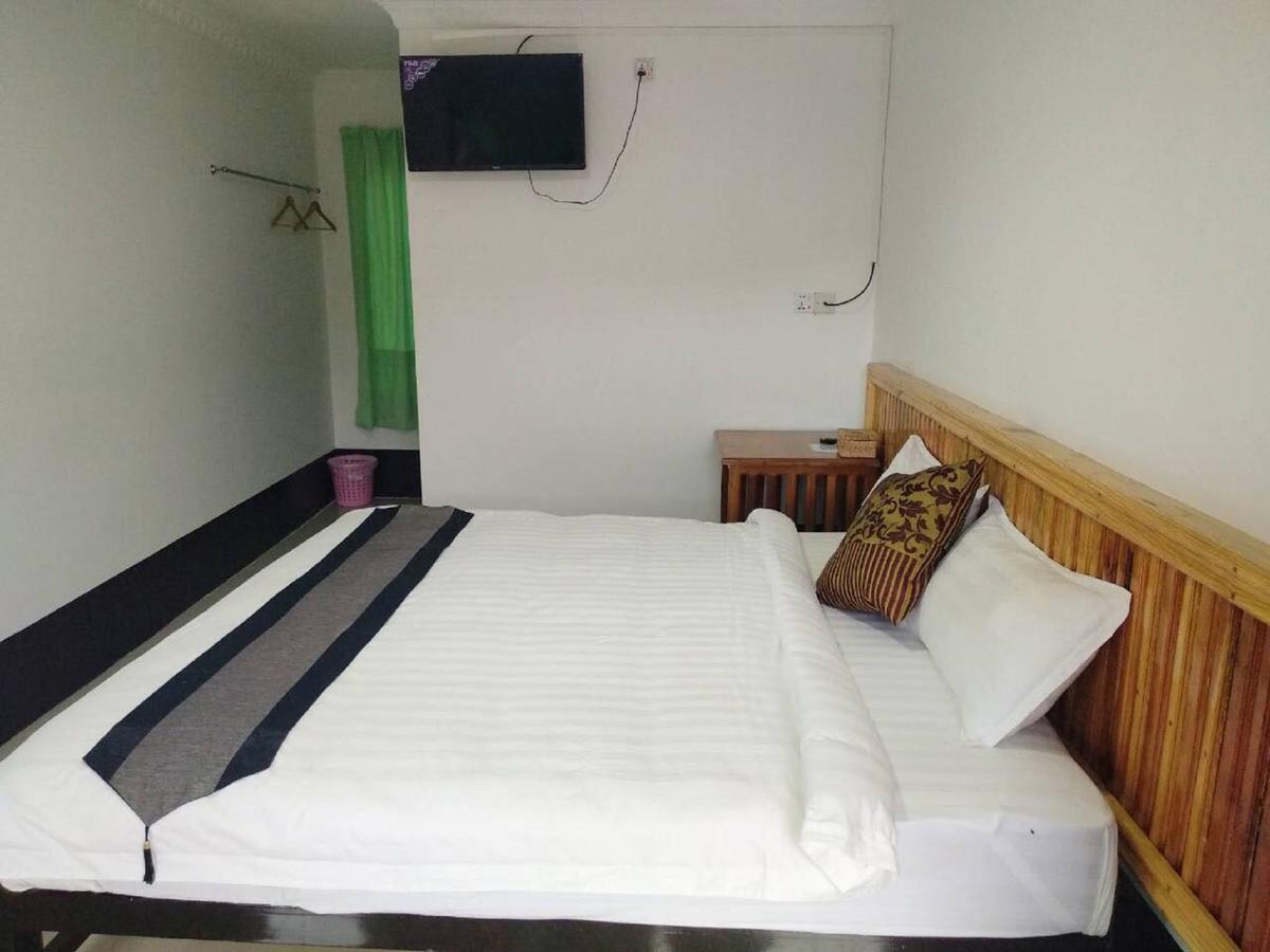 קלאו Full Moon Guesthouse מראה חיצוני תמונה