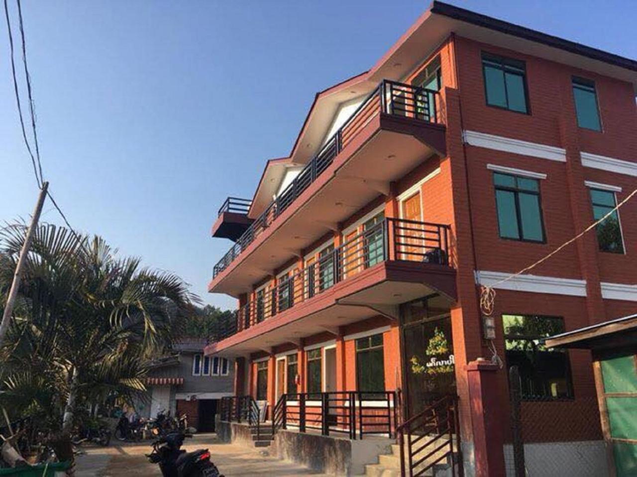 קלאו Full Moon Guesthouse מראה חיצוני תמונה