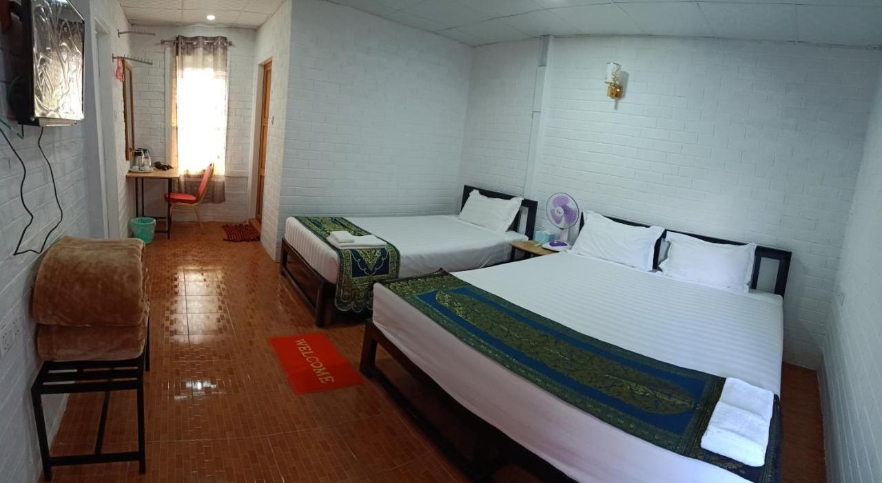 קלאו Full Moon Guesthouse מראה חיצוני תמונה